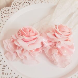 Delicate Rose Lace Gloves
